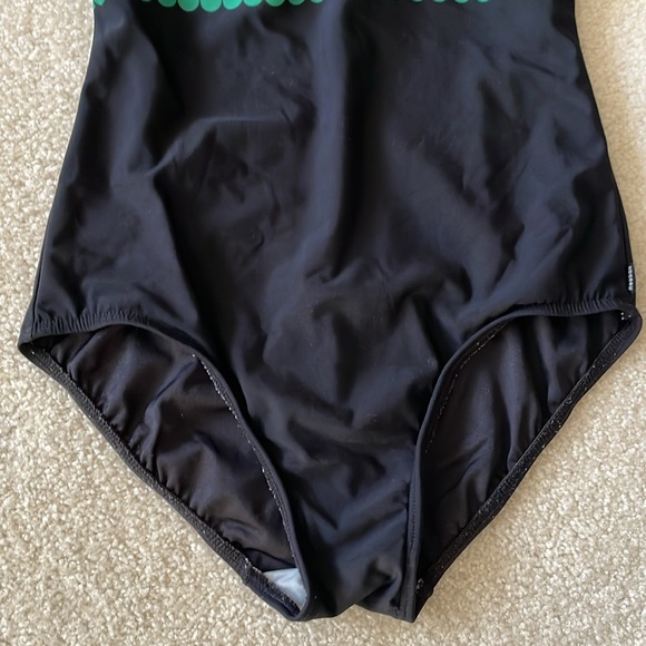 Reebok Women’s One Piece Swimsuit Square Neck Green Ombré Geometric Pattern - Picture 4 of 10